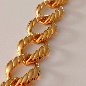 Fantasy gold chain necklace